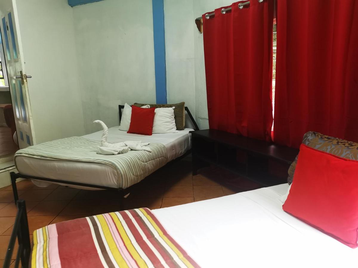 فندق Cabinas Cafe Del Mar مانويل أنطونيو المظهر الخارجي الصورة