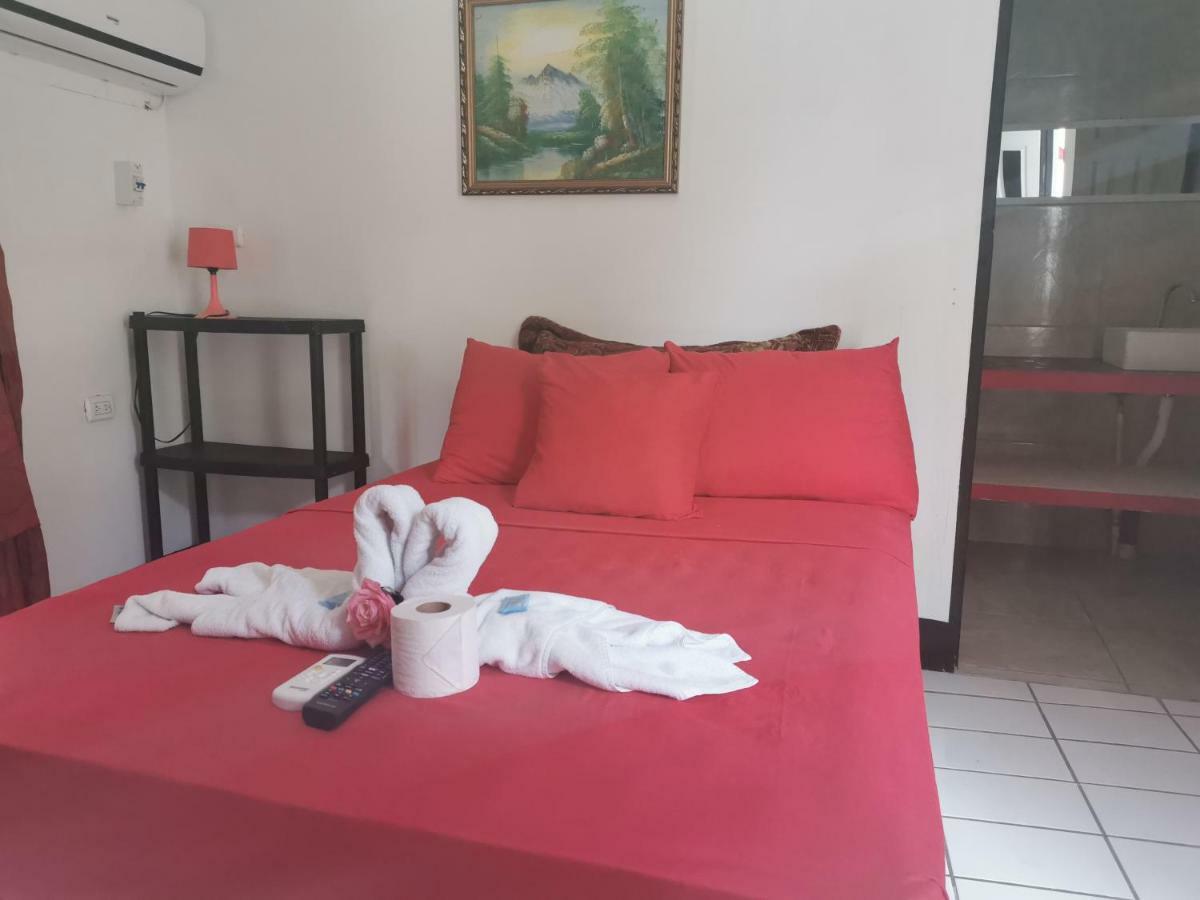 فندق Cabinas Cafe Del Mar مانويل أنطونيو المظهر الخارجي الصورة